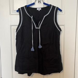 Crown & Ivy black linen top